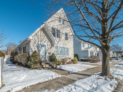 25 Princeton Street, Williston Park, NY, 11596