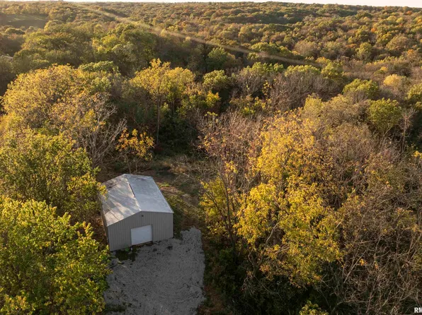 2946 147th Ave, Sherrard, IL 61281