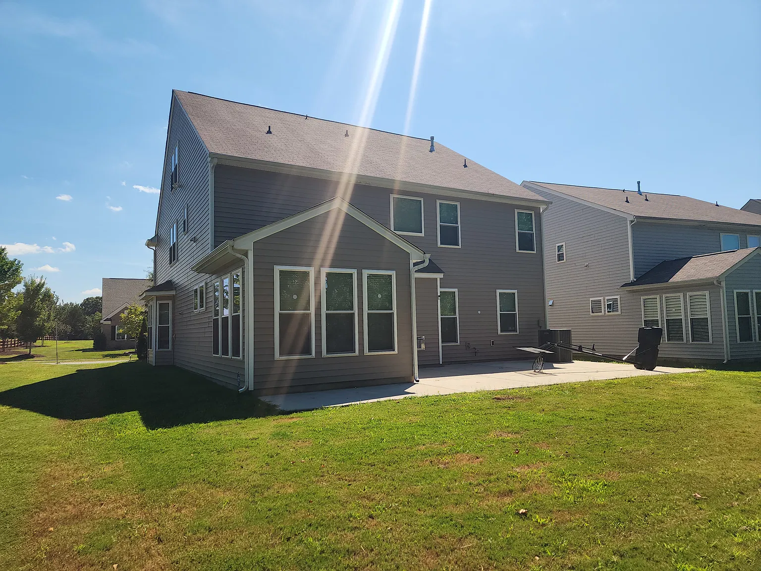 6 bed, 3640 sqft, $2,800 — Photo 1