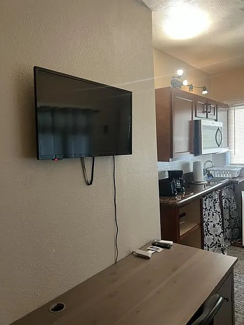 2 bed, 2.0 bath, 500 sqft, $1,958 — Photo 4
