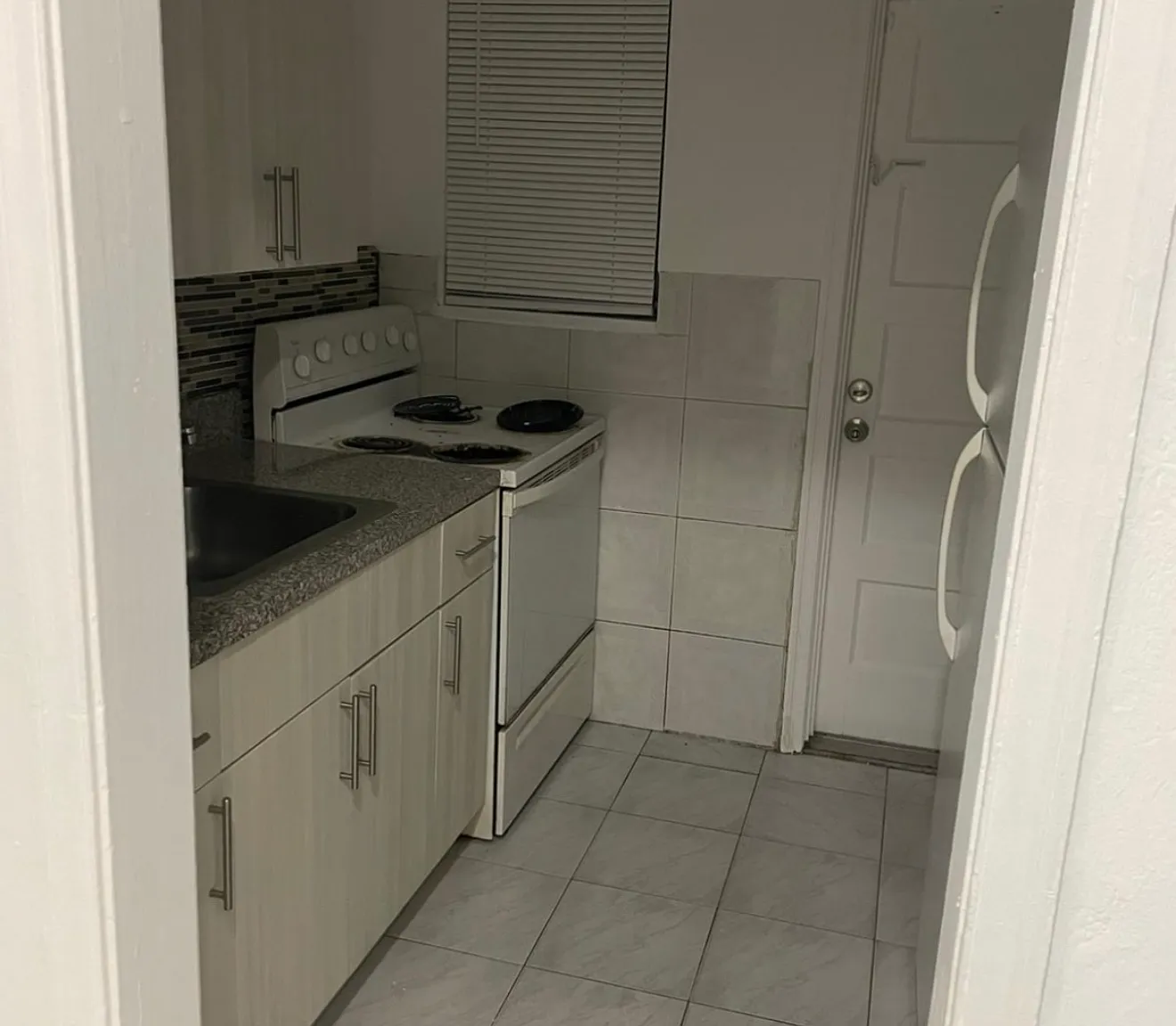 1 bed, 1000 sqft, $1,500 — Photo 2