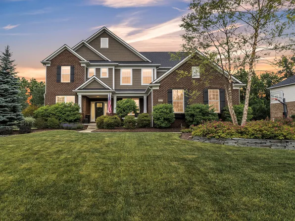 8377 Lindsey Ln, Canton, MI 48187