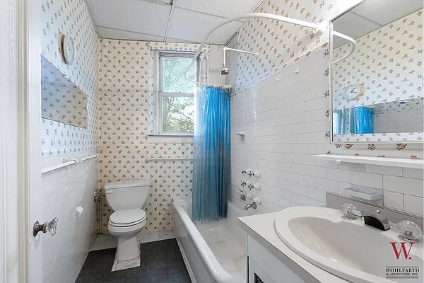 Sold by Wohlfarth & Associates Inc | media 15