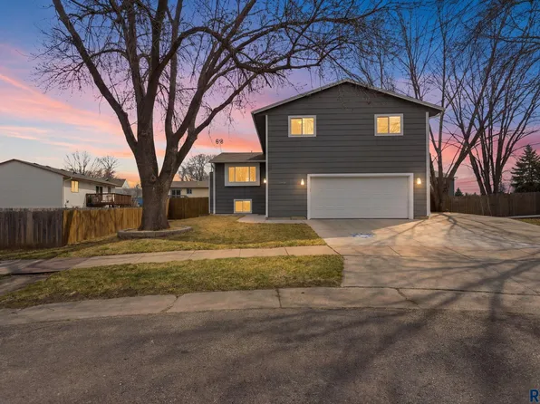 3304 S Steven Cir, Sioux Falls, SD 57106