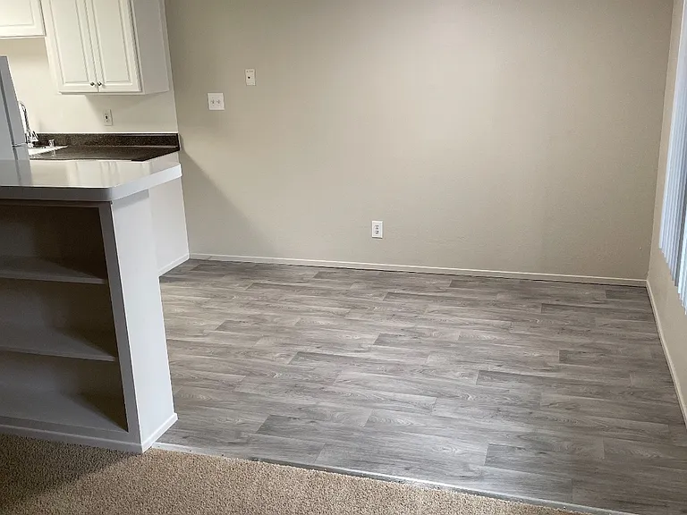 Carmel Court Apts — Photo 5