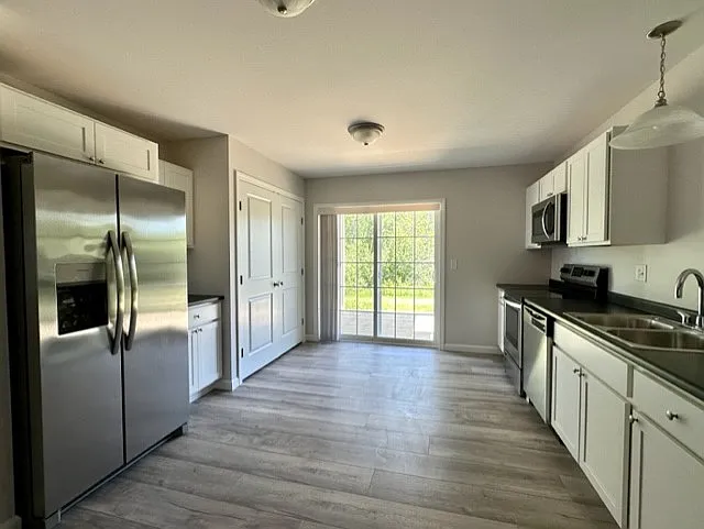 6 Maxton Drive - 6 — Photo 3