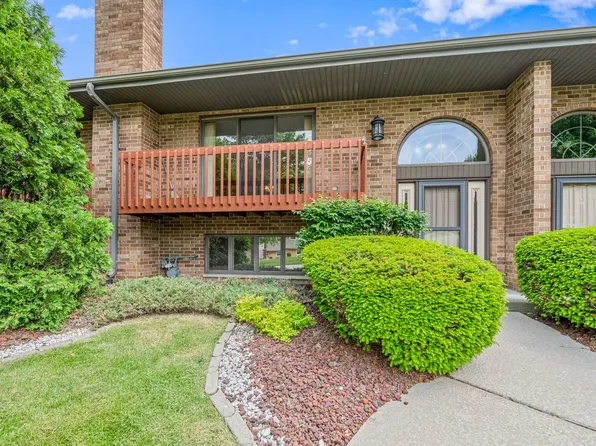 1109 Warner Ave, Lemont, IL 60439