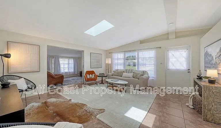 2551 Waneta Dr — Photo 6