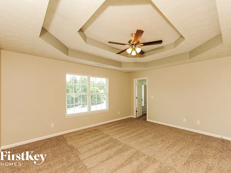 4445 Waterman Dr — Photo 7
