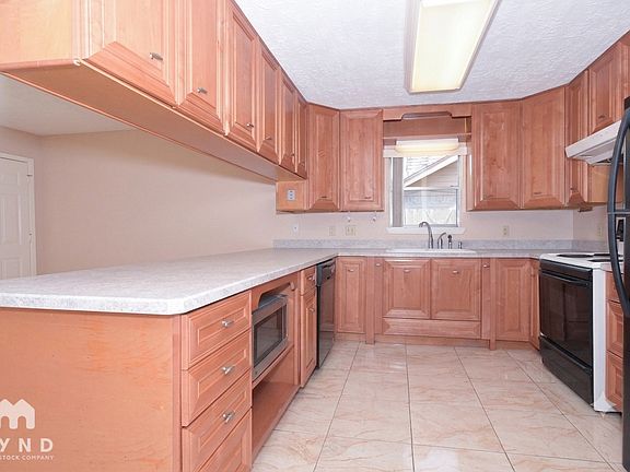 4th image of 7014 Stoney River Dr