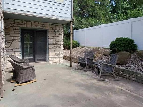 5th image of 1410 Crescent Ln