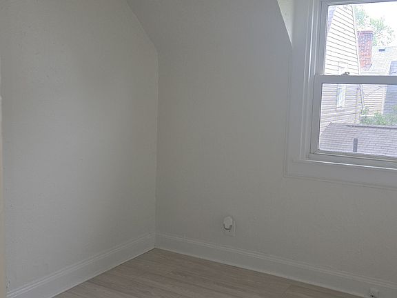 5th image of 1312 S Danley Sq