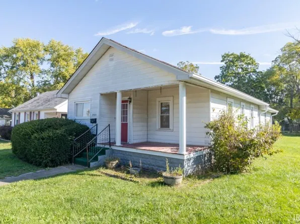 2006 Roosevelt Ave, New Castle, IN 47362