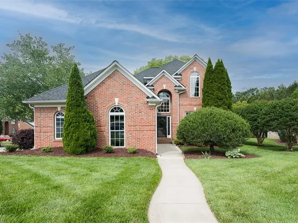 505 Clubside Ct, Whitsett, NC 27377