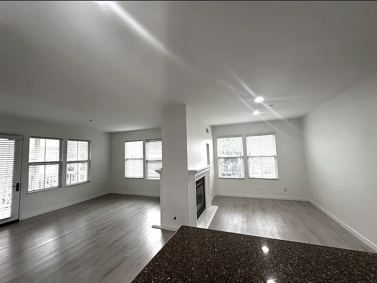 1800 Oak St #432 — Photo 7