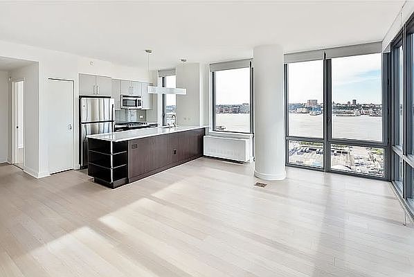 1st image of 312 11th Ave APT 27h