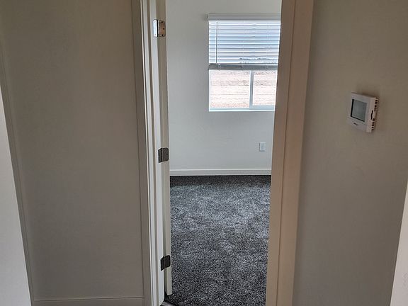 Bedroom 1 entry