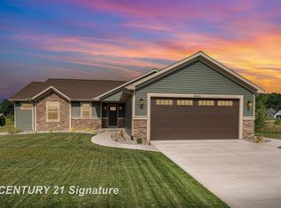 4664 N West View Dr, Bay City, MI 48706