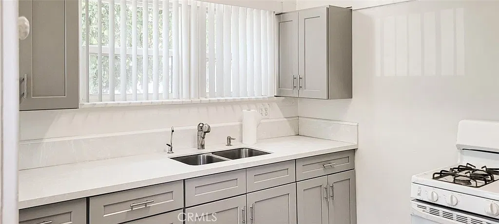 1 bed, 1100 sqft, $2,600 — Photo 4