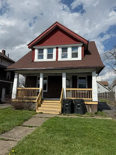 1617 Youngstown Rd SE Photo 1