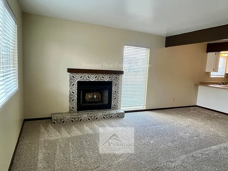 2 bed, 1.5 bath, 960 sqft, $1,400 — Photo 4
