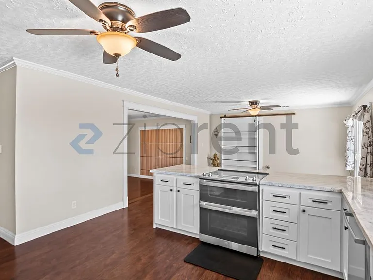 3966 Dyer Rd — Photo 22