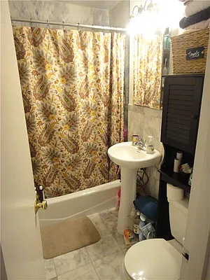 Rented by Addison Property Group | media 60