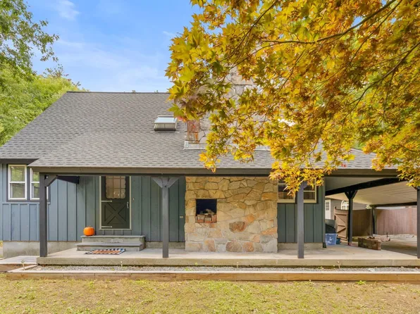 143 Hudson Rd, Stow, MA 01775