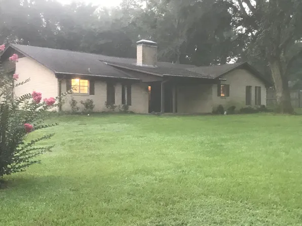 10143 Creek Bend Dr, Tyler, TX 75707