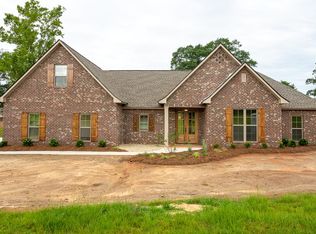 1044 Heritage Dr, Summit, MS 39666