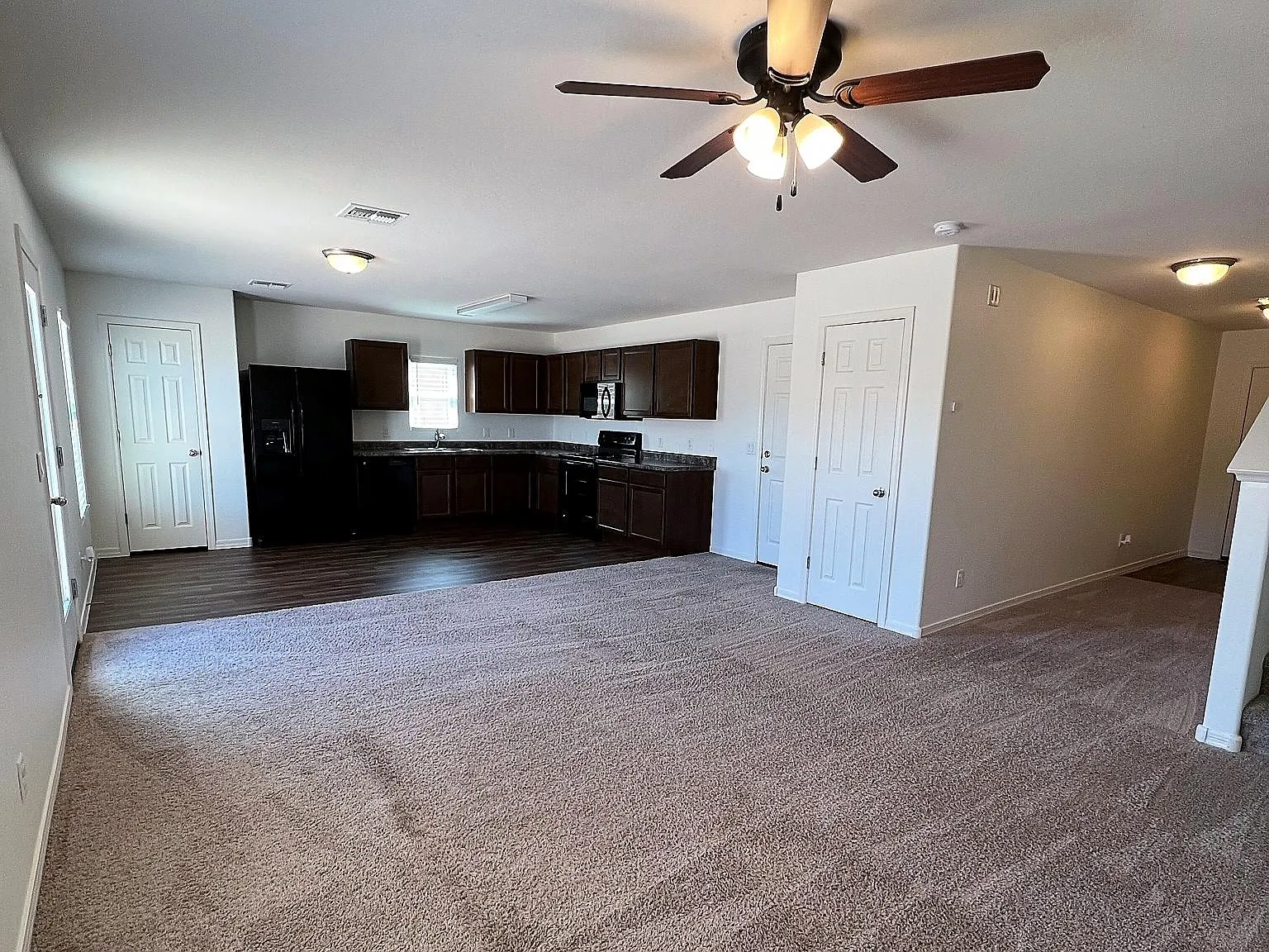 1051 W Prior Ave — Photo 4