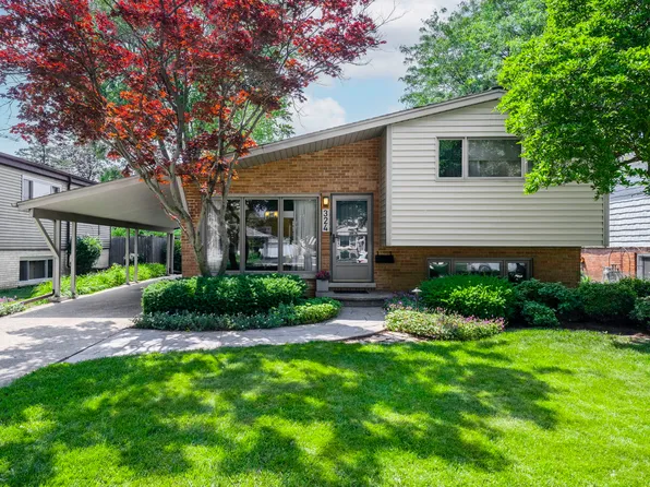 324 N Stewart Ave, Lombard, IL 60148