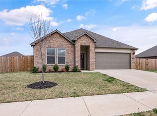 2000 Hahn St, Pea Ridge, AR 72751