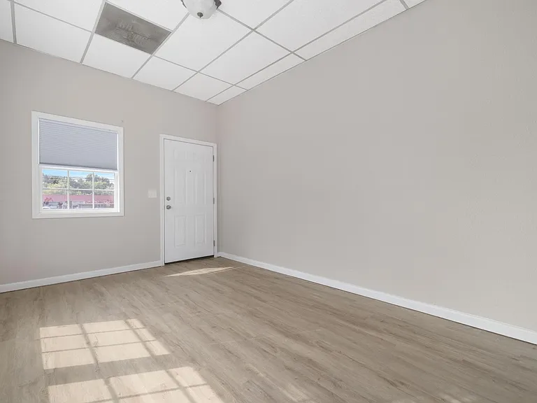 2908 Bloomingdale Rd #1 — Photo 3