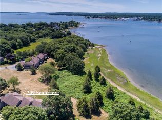 209 Seabreeze Dr, North Kingstown, RI 02852