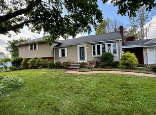 11 Clinton Rd, Mount Vernon, OH 43050
