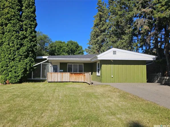 1971 99th STREET, North Battleford, SK S9A 0S1