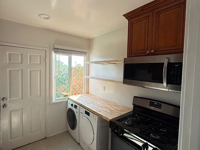 1111 Pico Blvd #7 — Photo 1