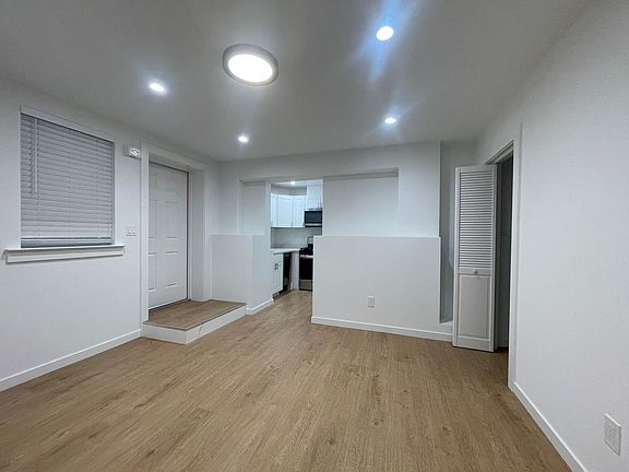 2nd image of 2015 Sacramento St APT 104