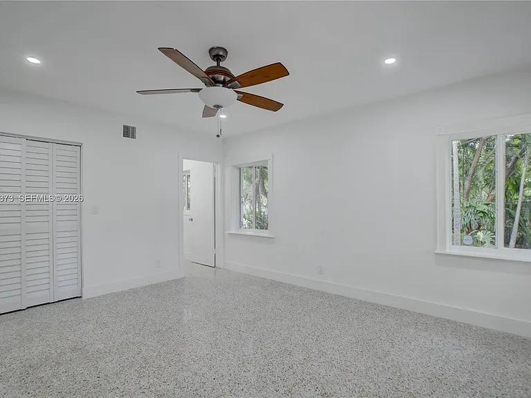 616 SW 11th Ct — Photo 26