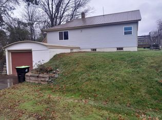 800 E Sturgeon St, Iron River, MI 49935