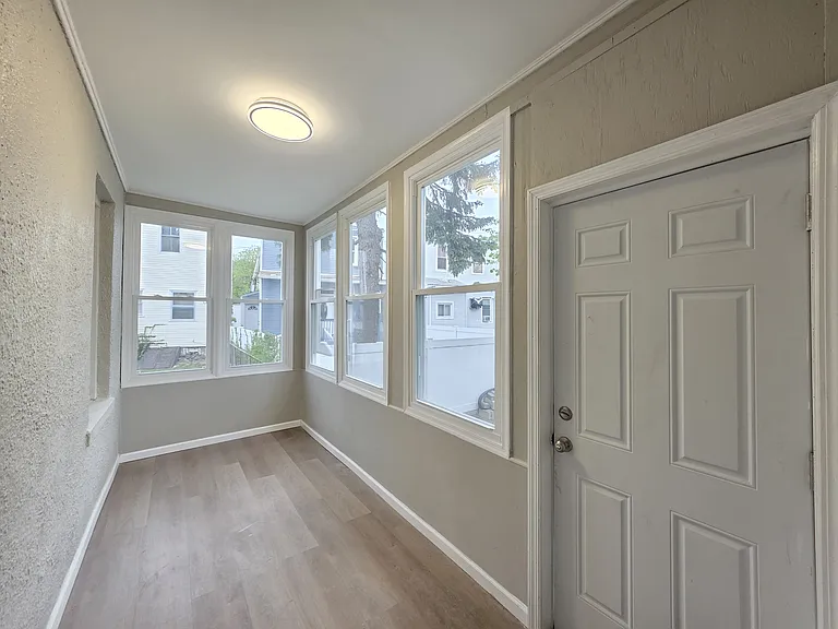 9-11 Gray St #1 — Photo 10