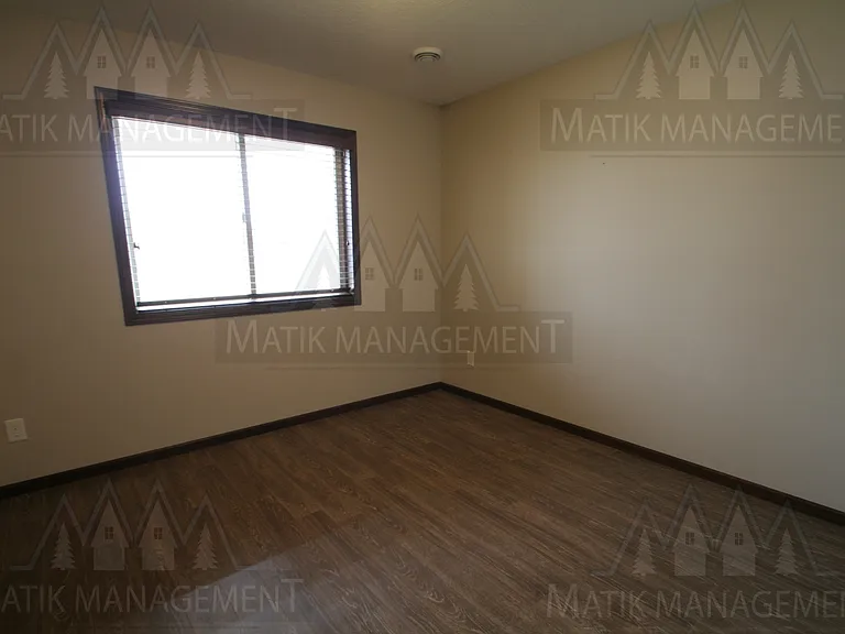 2581 Hawk Ridge Ct SE — Photo 27