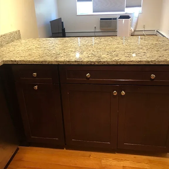 1105 Lexington St #9 — Photo 4