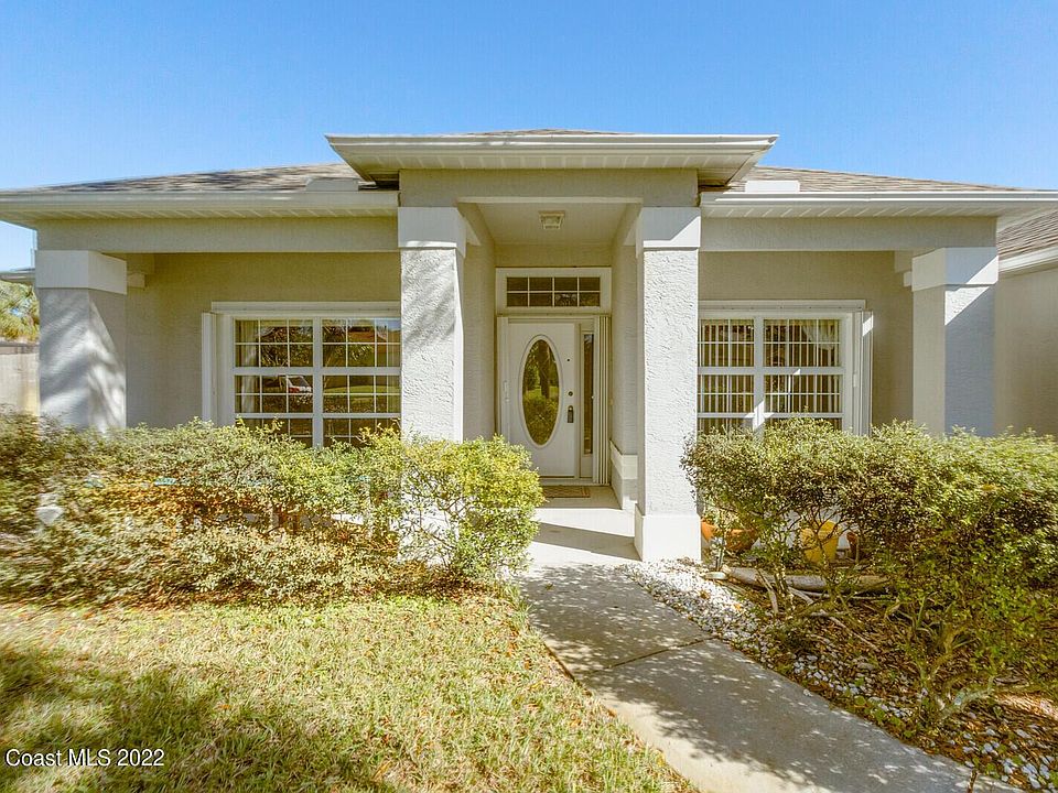 1st image of 1059 Egret Lake Way