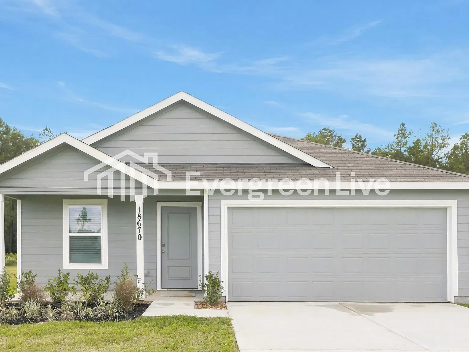 4 bed, 2.0 bath, 1707 sqft, $1,595 — Photo 1