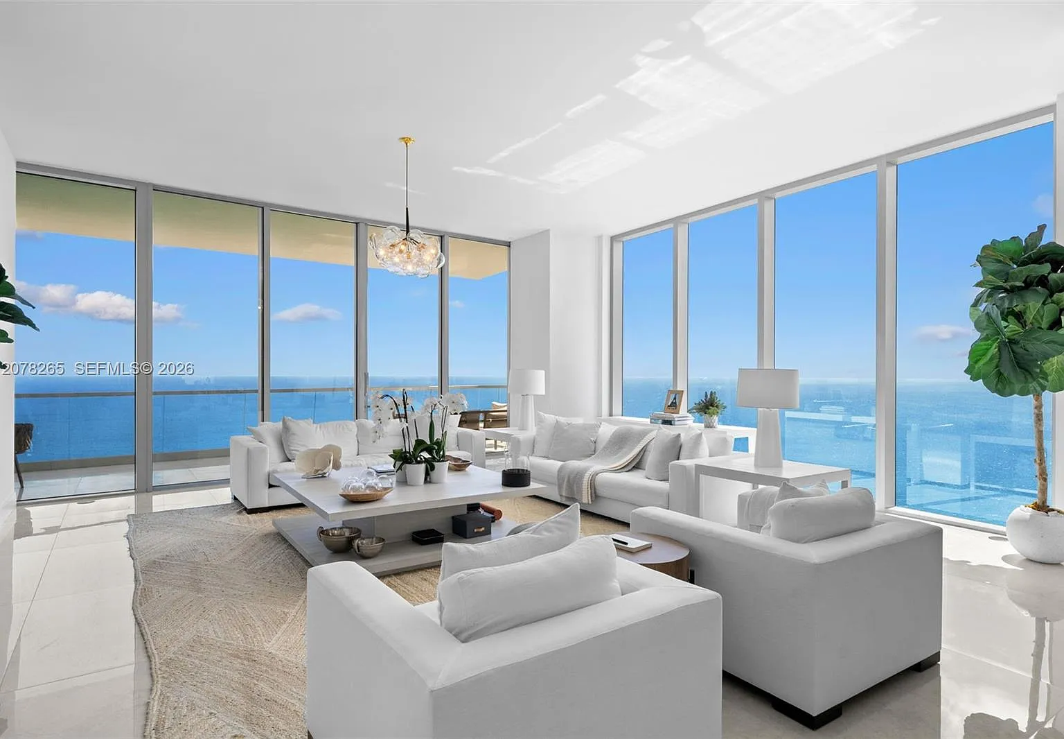 Turnberry Ocean Club Condo — Photo 3