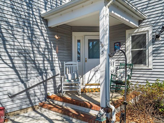2nd image of 3 Turnberry Cir #110