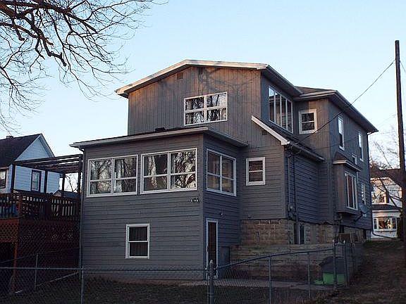 3rd image of 506 Blaine St