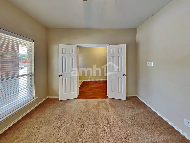 765 Tomah Dr — Photo 10